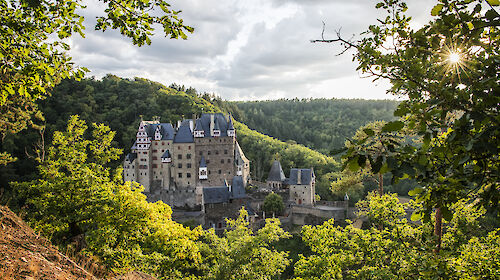 Wierschem: Eltz castle in the Eifel region
