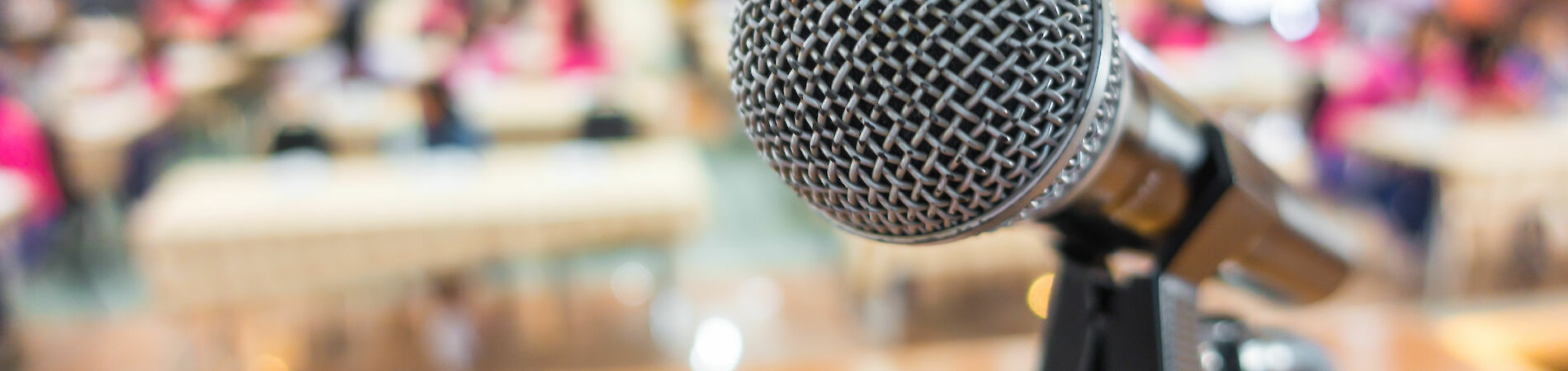 Mikrofon in einem Konferenzsaal