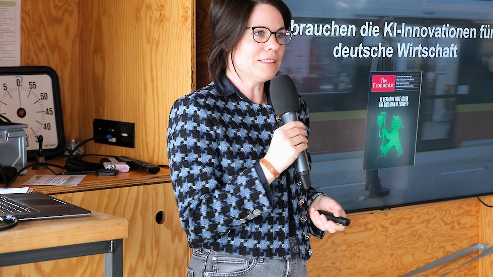 Dr. Tina Klüwer during her keynote